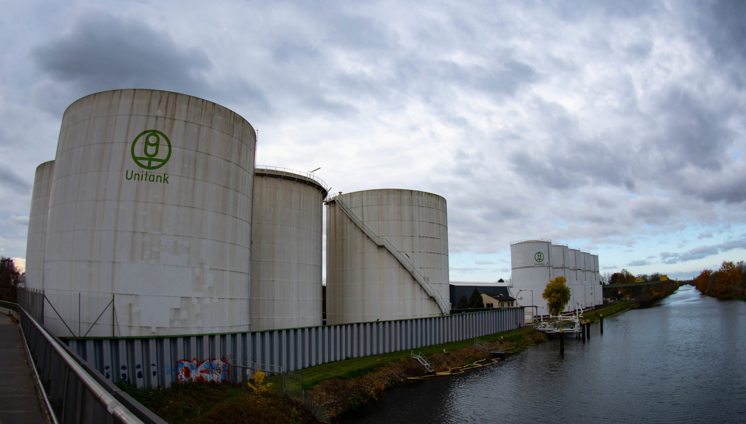 Firma Holleis-Ihr Partner wenn es um Schwerölentsorgung und Industriereinigung geht